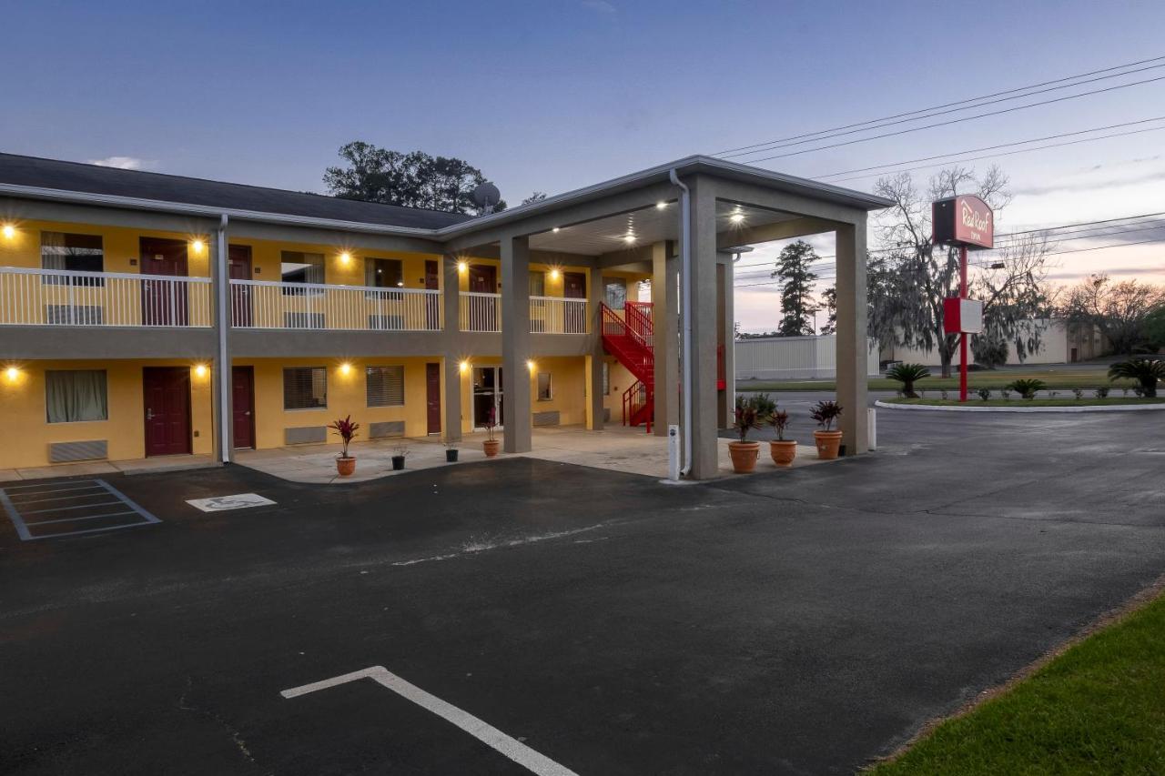 Red Roof Inn Valdosta - University Экстерьер фото
