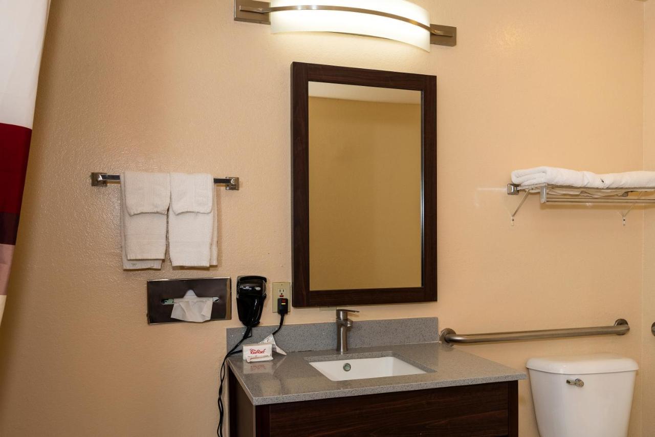 Red Roof Inn Valdosta - University Экстерьер фото