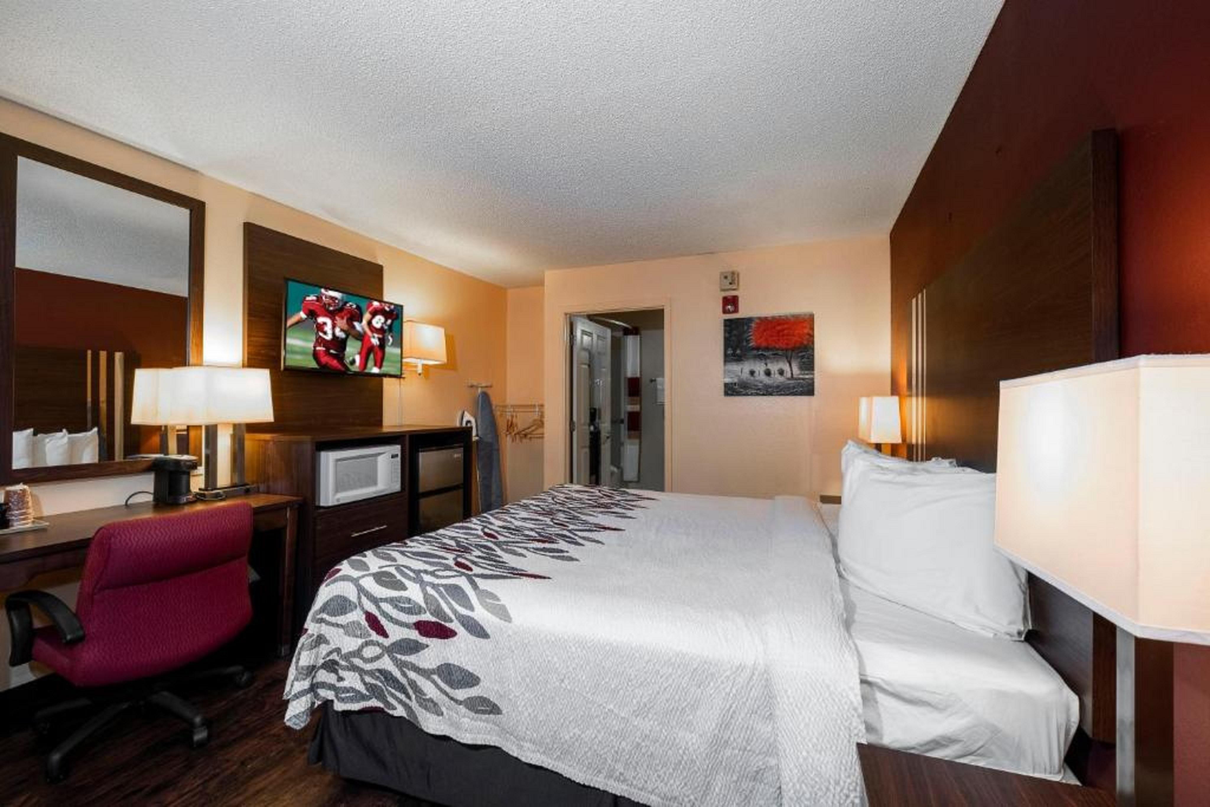 Red Roof Inn Valdosta - University Экстерьер фото