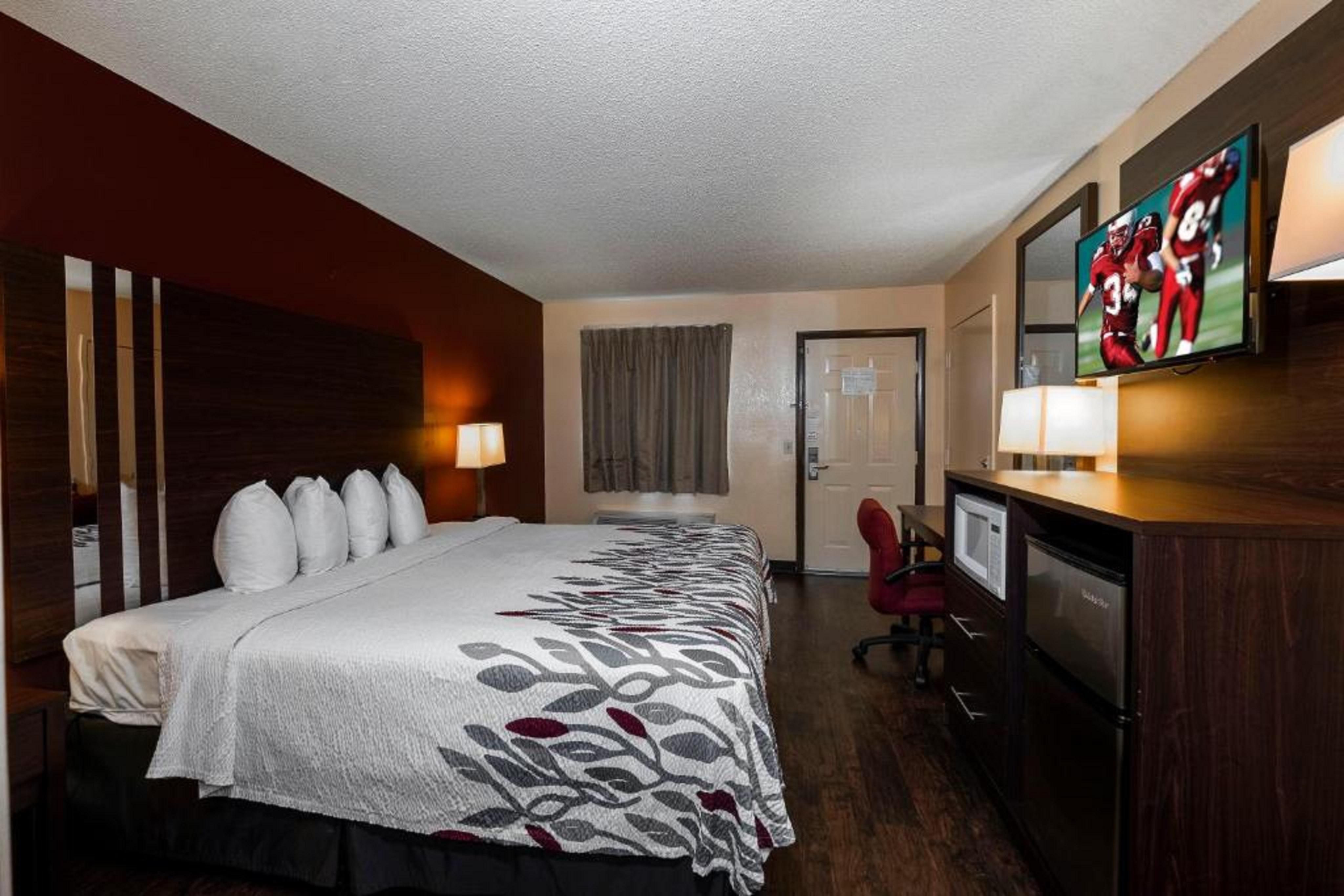 Red Roof Inn Valdosta - University Экстерьер фото