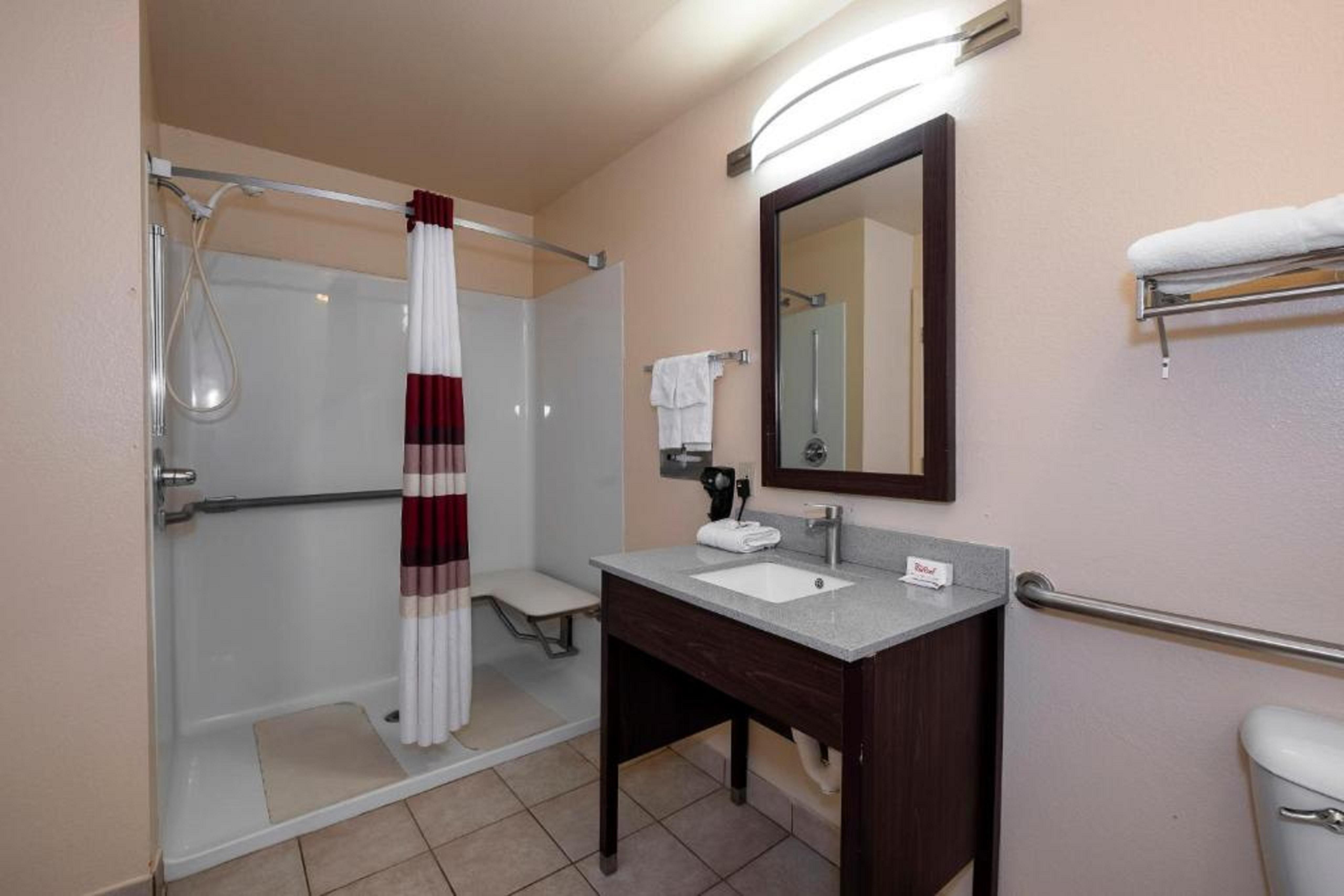Red Roof Inn Valdosta - University Экстерьер фото