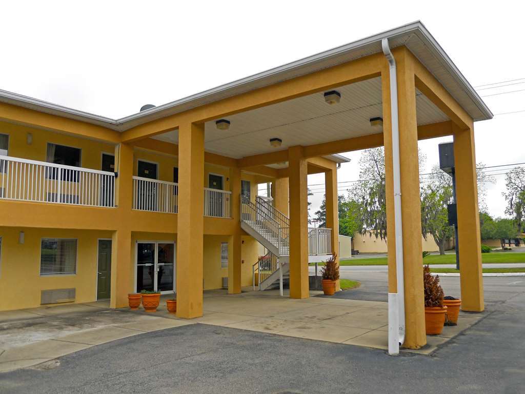 Red Roof Inn Valdosta - University Экстерьер фото