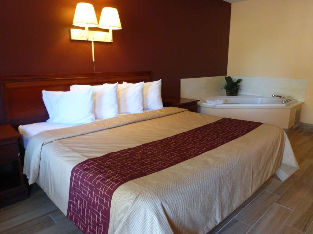 Red Roof Inn Valdosta - University Номер фото